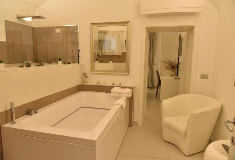 Люкс с гидромассажем, Conte Max Rooms