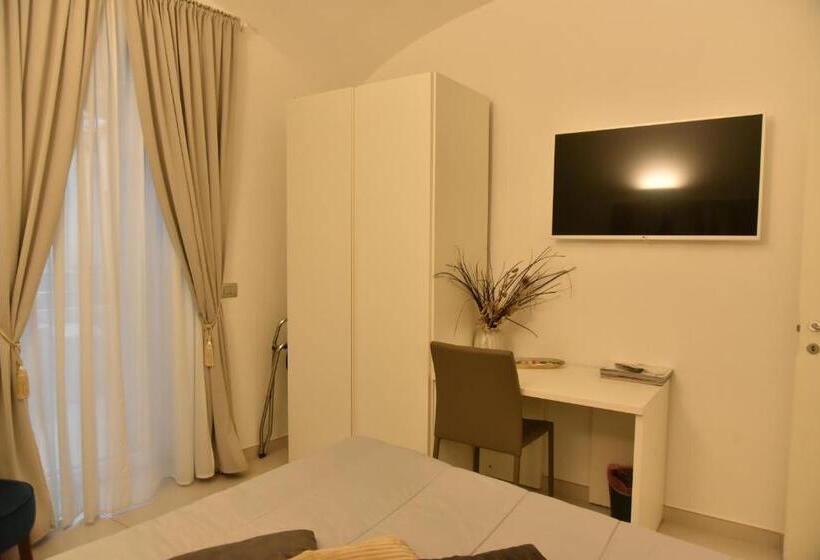 ハイドロマッサージバス付きスイート, Conte Max Rooms