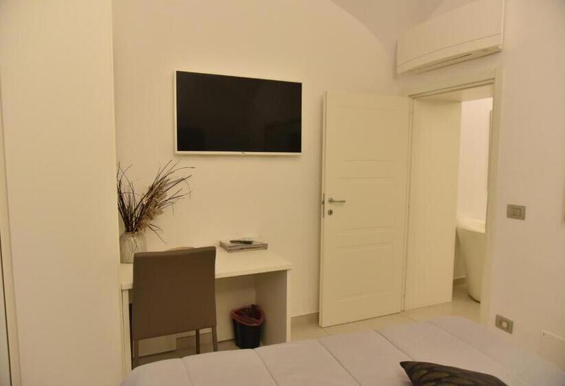 ハイドロマッサージバス付きスイート, Conte Max Rooms