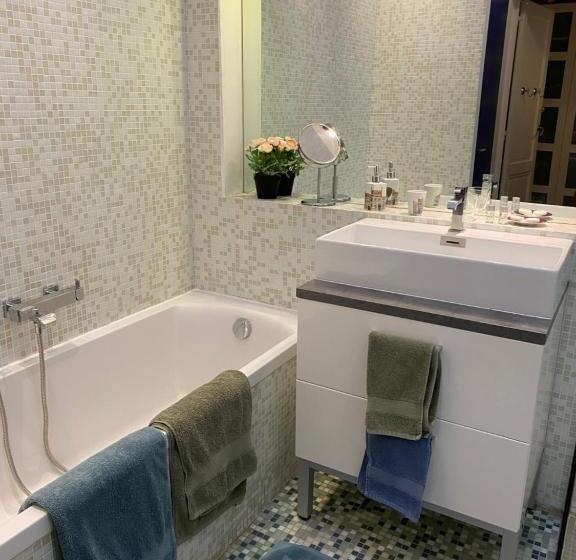 Номер Стандарт Трехместный, Les Chambres D'art