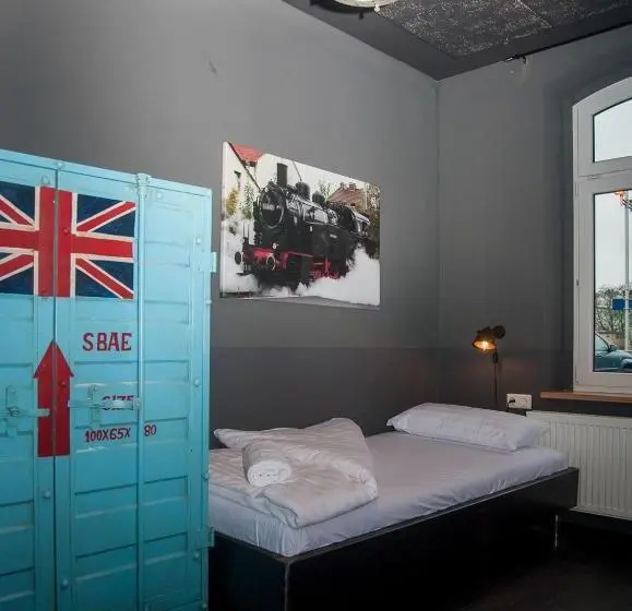 スタンダードトリプルルーム, Hostel Am Bahnhof