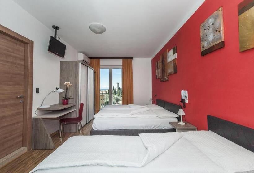 四人标准间, Garni Ischia