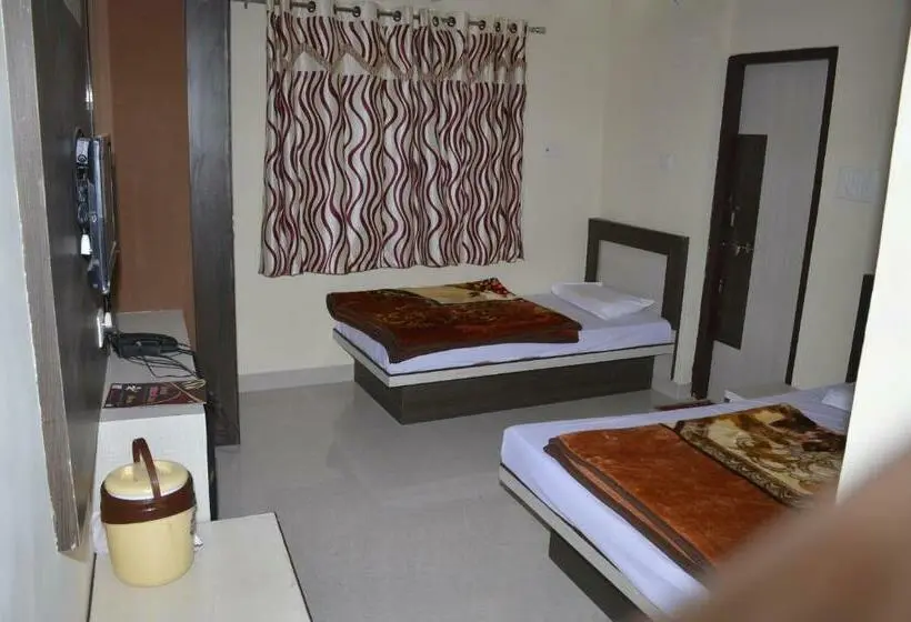 3-Bett-Standardzimmer, Mittal Inn