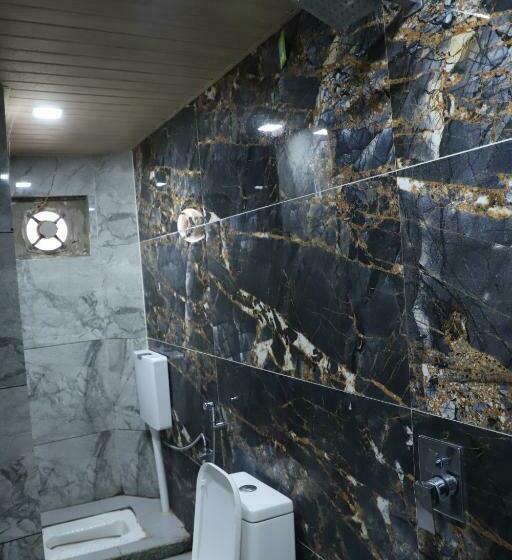 Standard Trippelrum, Mittal Inn