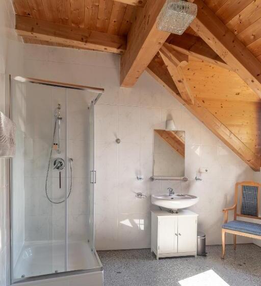 اتاق استاندارد با چشم‌انداز باغ, Schloss Castel Pienzenau   Guestrooms & Apartments   B&b Hotel & Restaurant
