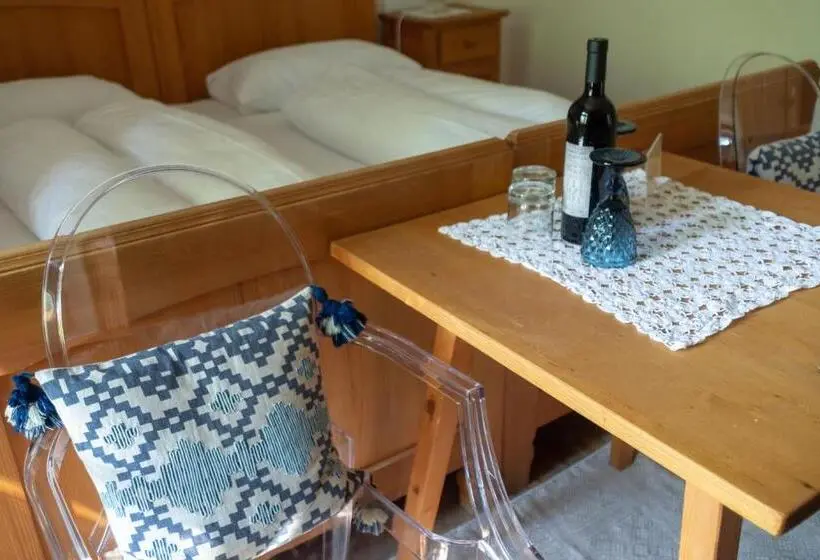 ガーデンビュースタンダードルーム, Schloss Castel Pienzenau   Guestrooms & Apartments   B&b Hotel & Restaurant