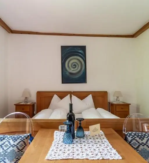 ガーデンビュースタンダードルーム, Schloss Castel Pienzenau   Guestrooms & Apartments   B&b Hotel & Restaurant