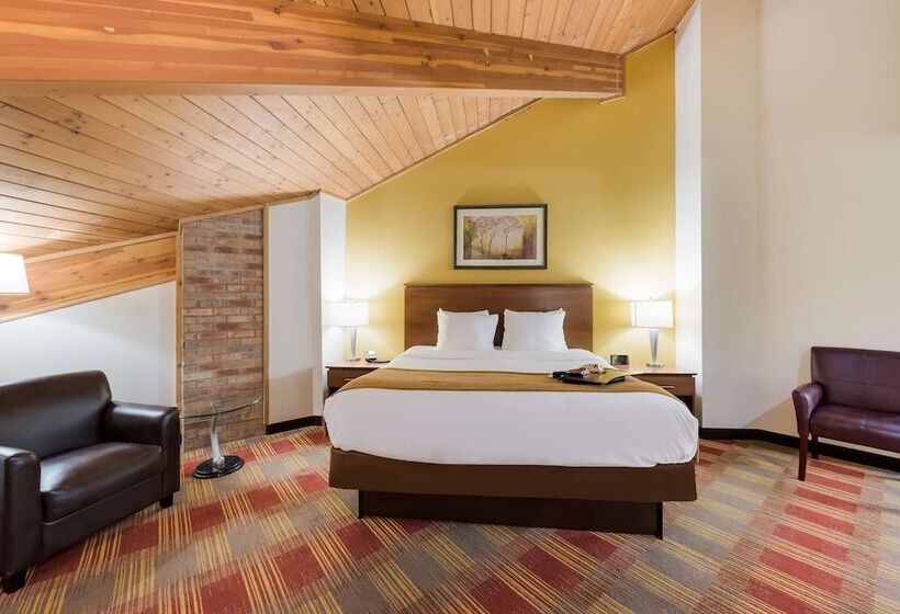 Люкс Вид на Бассейн, Best Western Lakewood Inn