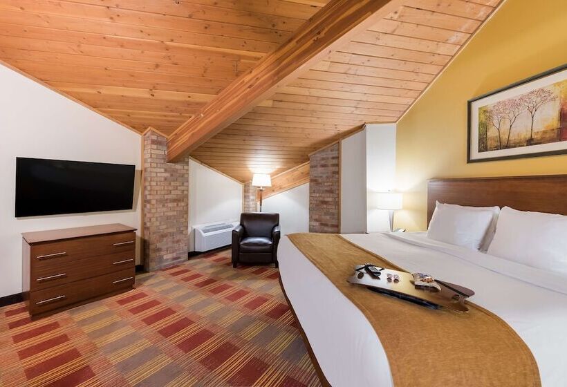 Люкс Вид на Бассейн, Best Western Lakewood Inn