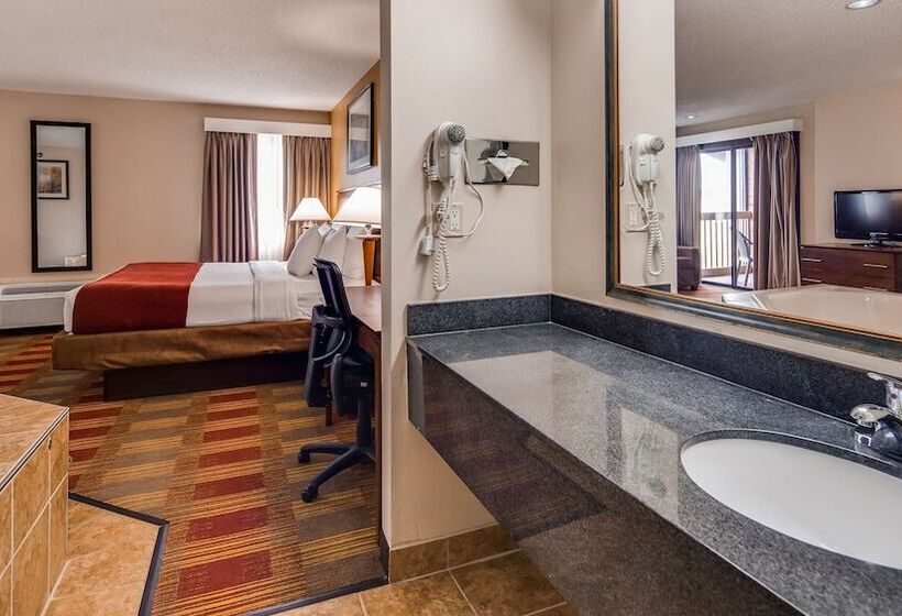 Люкс Вид на Бассейн, Best Western Lakewood Inn