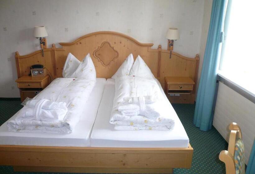 Номер Стандарт с Балконом, Cresta