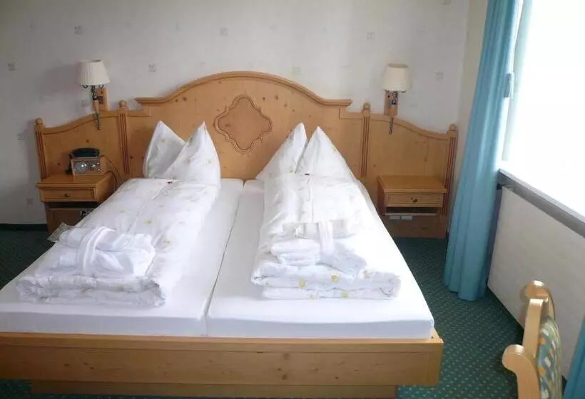 Standard-huone Parveke, Cresta