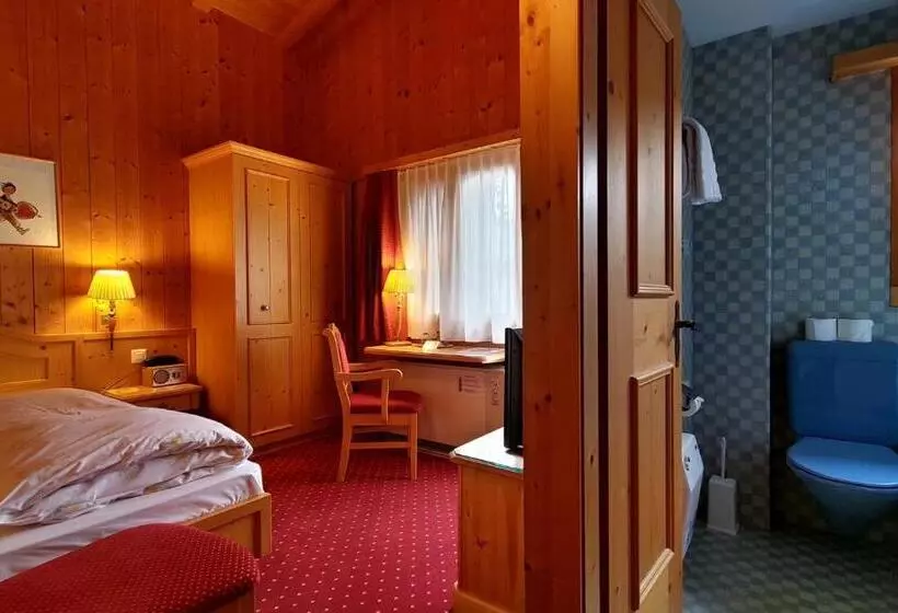 Economy Yhden Hengen Huone, Cresta