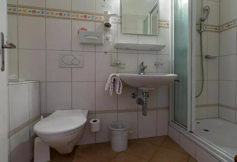 Standard-huone, Cresta