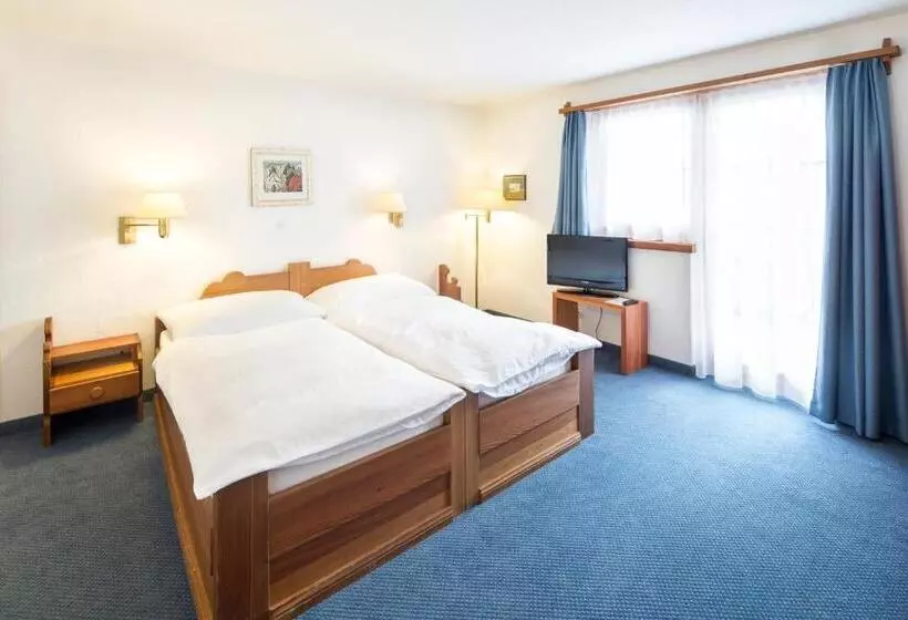 Economy Zimmer, Dieschen