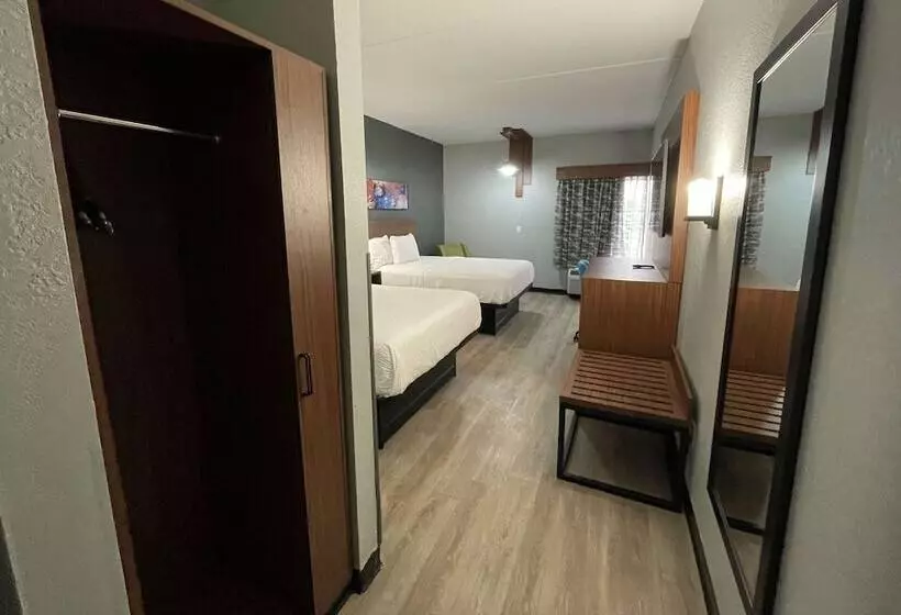 ２ダブルベッドのスタンダードルーム, La Quinta Inn & Suites By Wyndham Fayetteville I 95