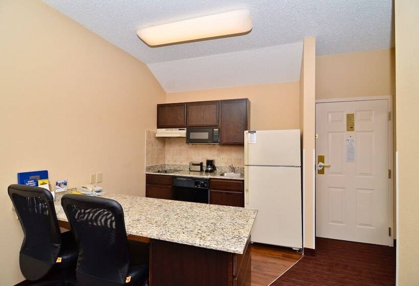 스위트, Mainstay Suites Knoxville Airport