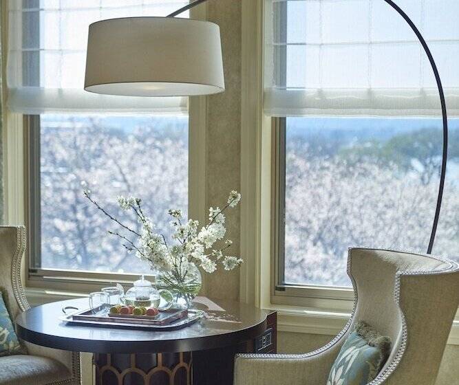 חדר דלוקס מותאם לאנשים עם מוגבלויות, Salamander Washington Dc