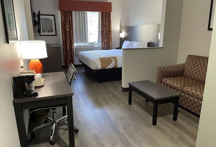 Süit, Quality Suites I44