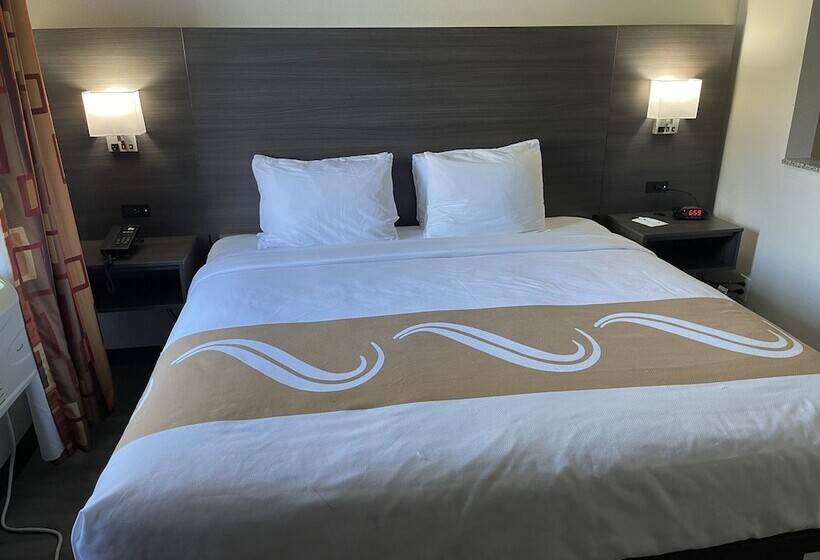 Süit, Quality Suites I44