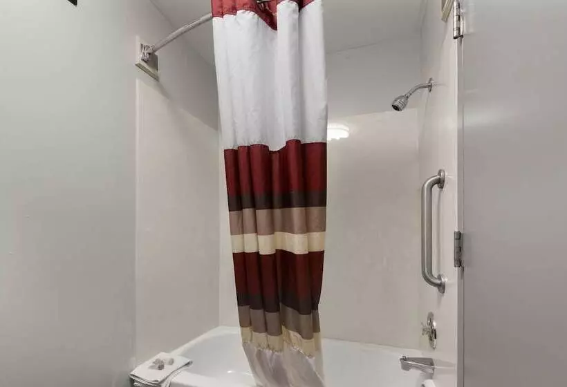スイート, Red Roof Inn & Suites Savannah Airport