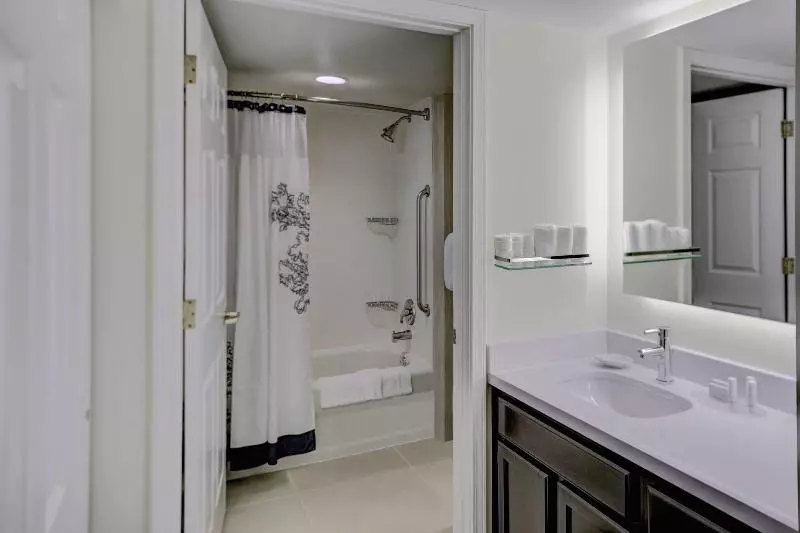 キングサイドベッドのスタンダードワンルーム, Residence Inn By Marriott Cleveland Mentor