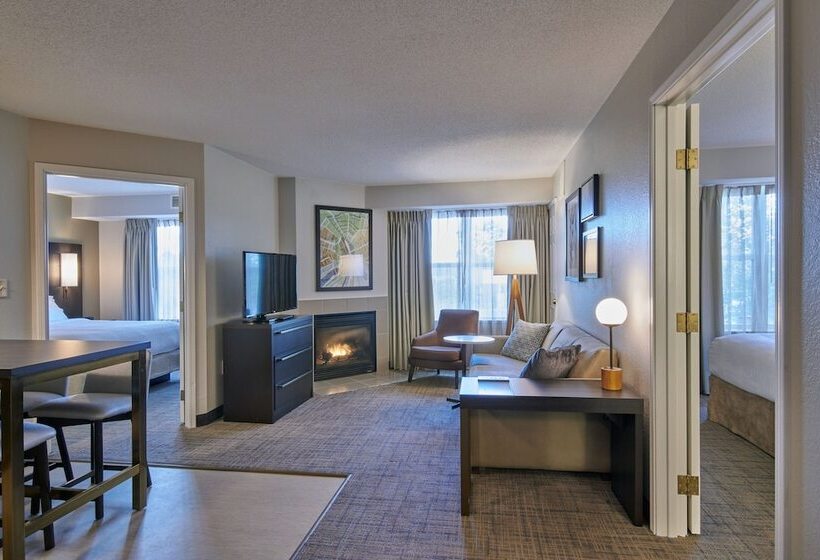 Люкс 2 Спальни, Residence Inn By Marriott Detroit / Novi
