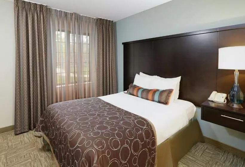 ２ベッドスイートルーム, Staybridge Suites Lincolnshire, An Ihg