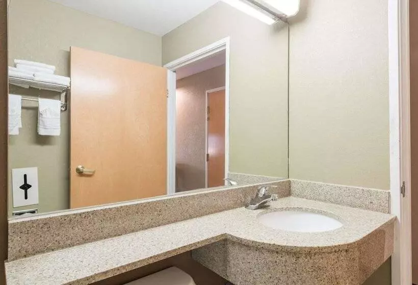 スイート, Microtel Inn & Suites By Wyndham West Chester