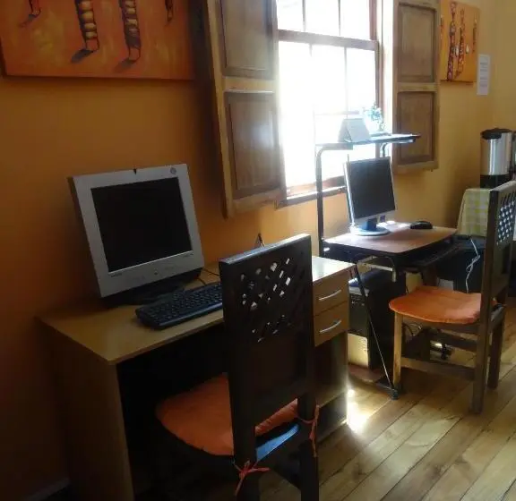 Standard Kolmen Hengen Huone, Hostal Del Piamonte
