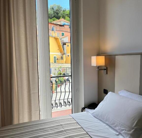 バルコニー付きシングルスタンダードルーム, Albergo Degli Amici