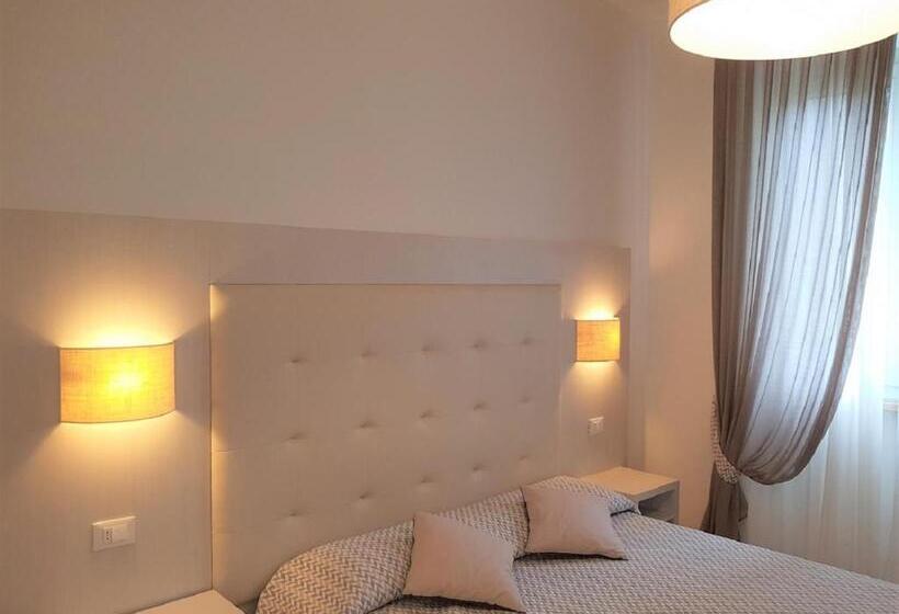 スタンダードトリプルルーム, Albergo Degli Amici