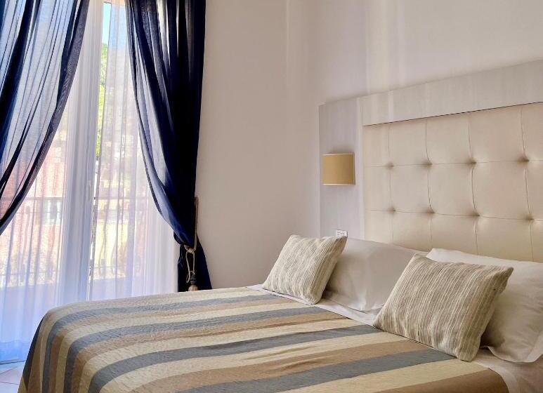 オーシャンビュースタンダードルーム, Albergo Degli Amici