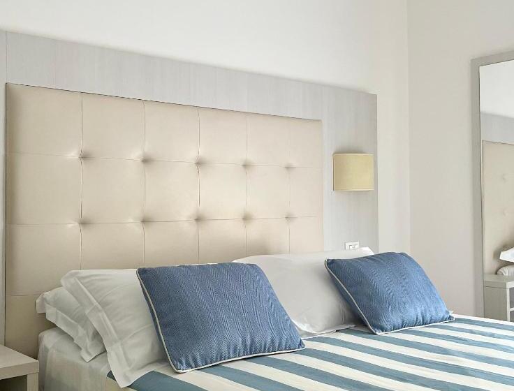 オーシャンビュースタンダードルーム, Albergo Degli Amici