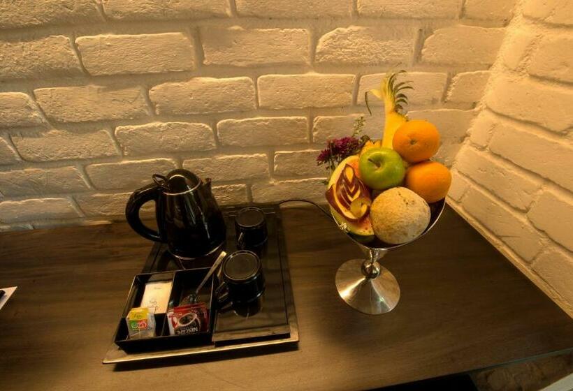 经济房, Bbq Hub Ella