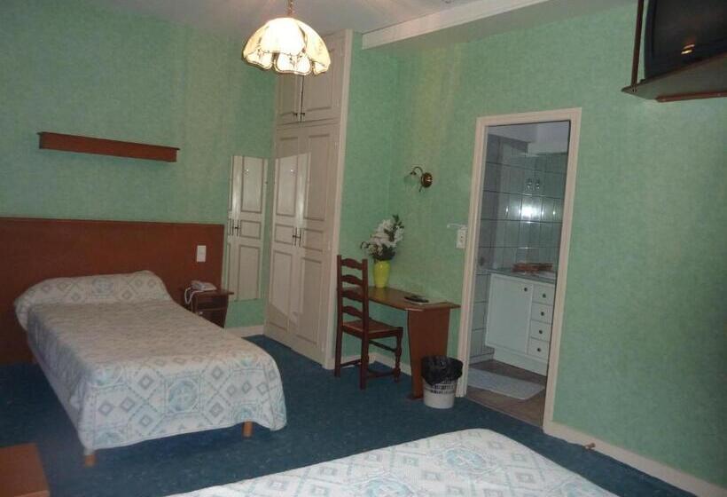 חדר משפחתי, De Paris