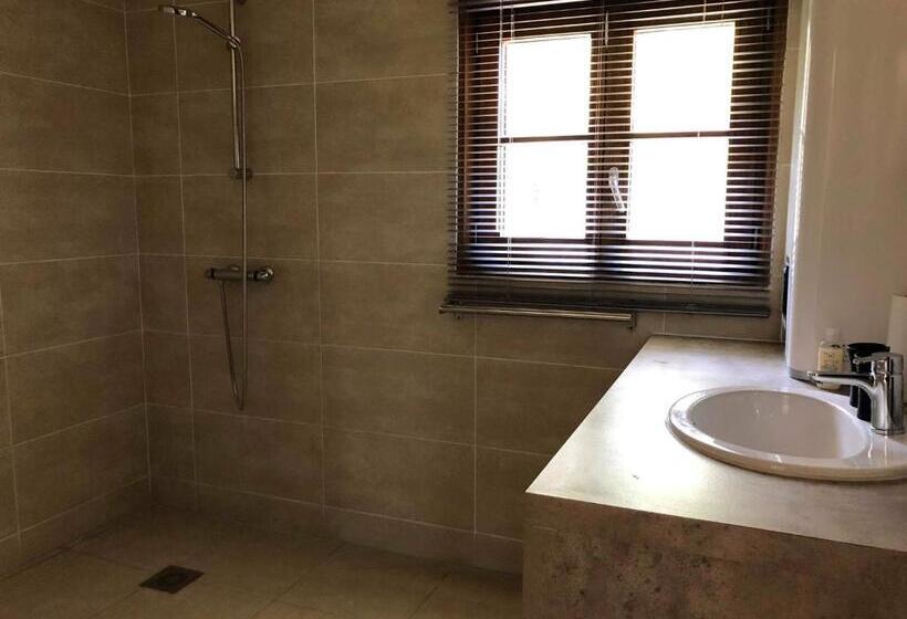 Номер Стандарт Трехместный, Weekend En Provence Hébergement Insolite