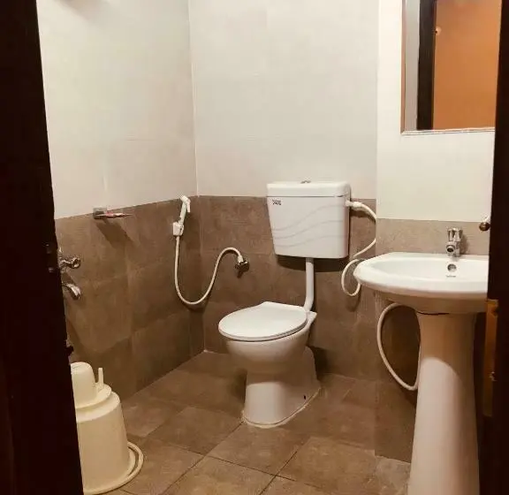 エコノミールーム, Sharada Residency