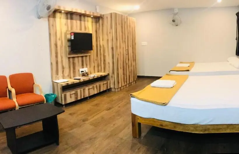 バルコニー付スタンダード４ベッドルーム, Sharada Residency