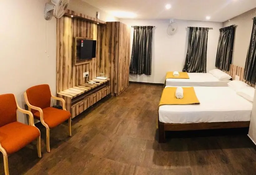 バルコニー付スタンダード４ベッドルーム, Sharada Residency