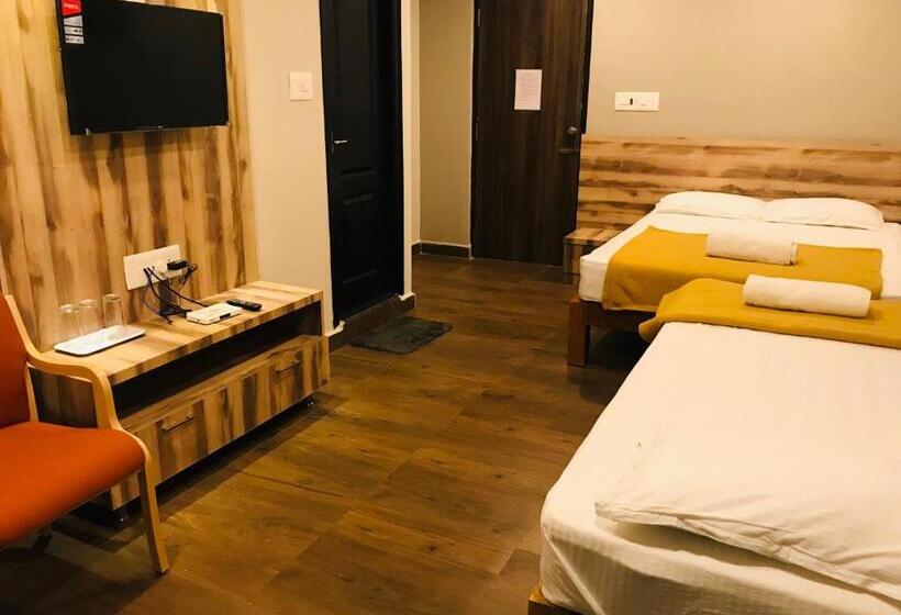 Quarto Estandar com Sacada, Sharada Residency