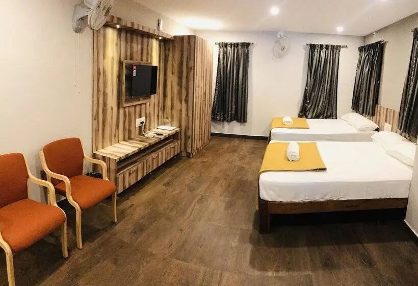 デラックスの４人部屋, Sharada Residency