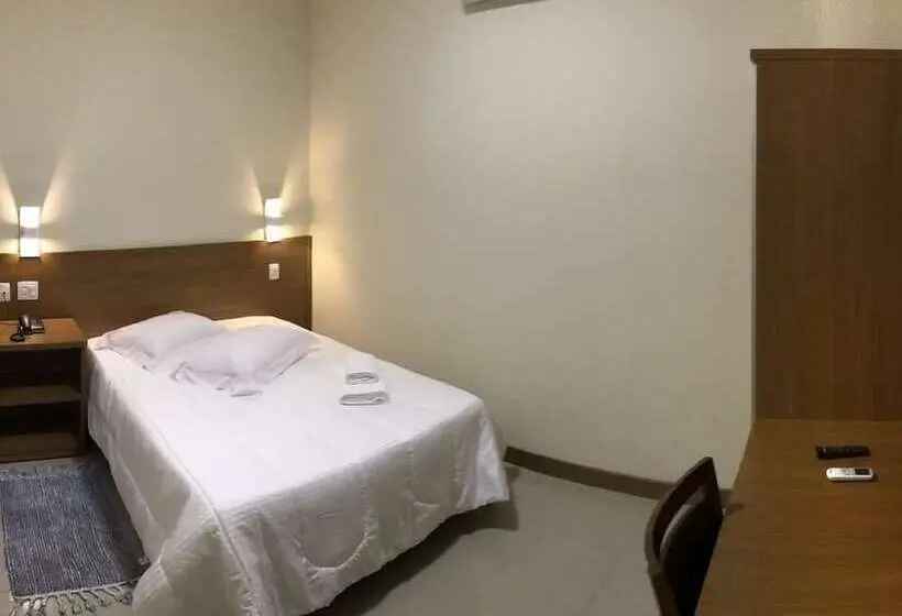エコノミールーム, Ipe Palace