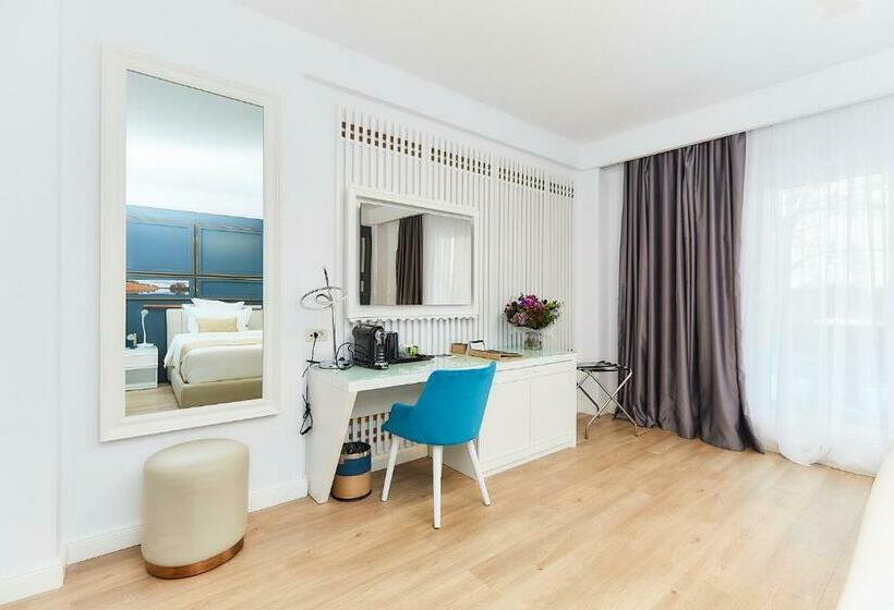 Номер Deluxe с Балконом, Lebada Luxury & Spa