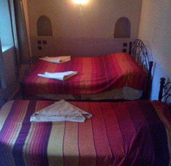 غرفة قياسية ثلاثية, Maison D Hôte La Roche Noire