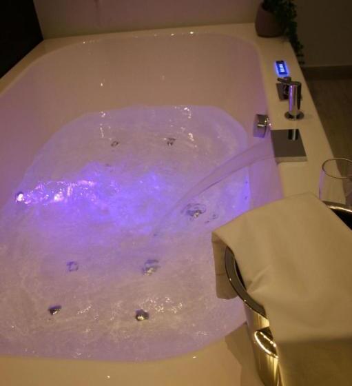 חדר דחוקס עם מיטת קינג, Royal Suite