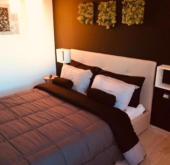 חדר דחוקס עם מיטת קינג, Royal Suite