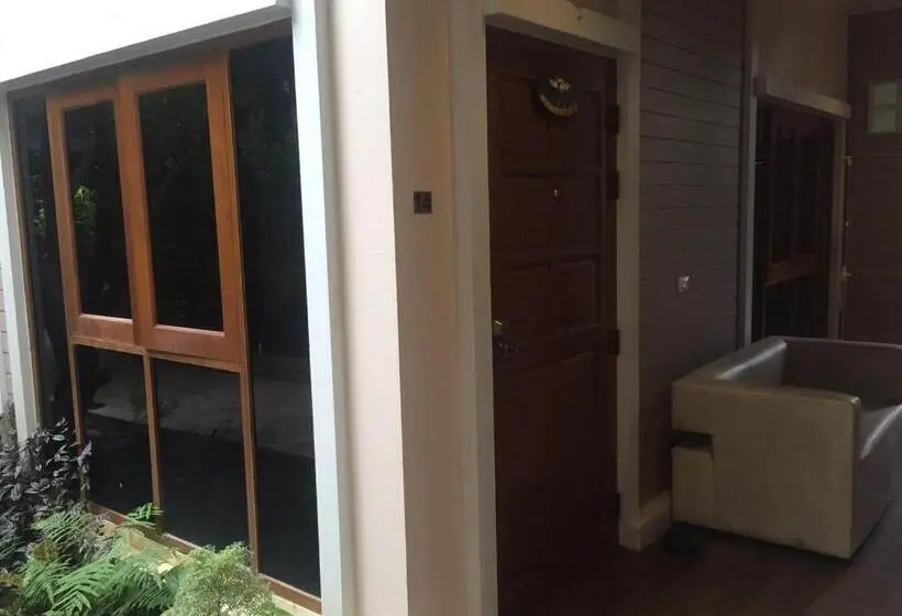 スタンダード４人部屋, Damnoen Care Resort