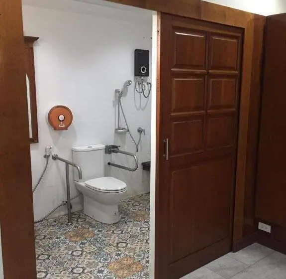 スタンダード４人部屋, Damnoen Care Resort