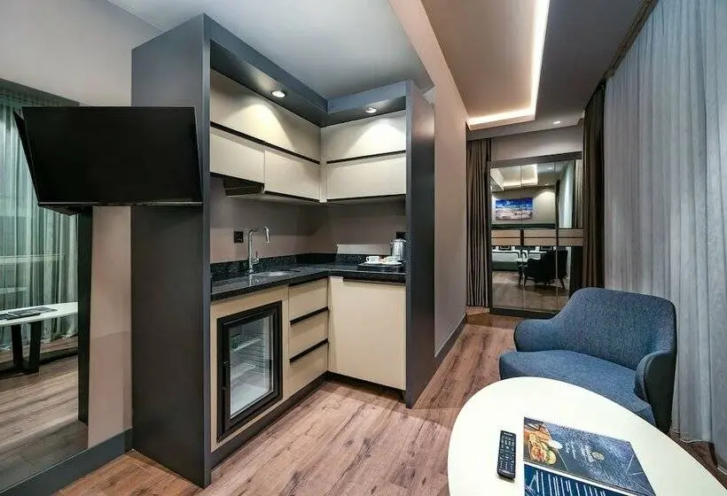 ジュニアスイート, Best Western Premier Hidden Hills